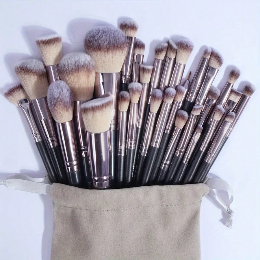 30pcs Professional Makeup Brush Set Foundation Concealers Eye Shadows Powder Blush Blending Brushes Beauty Tools With Bag